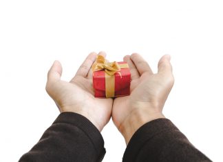 Gasto publicitario de los minoristas de regalos aumentó un 49% en podcast