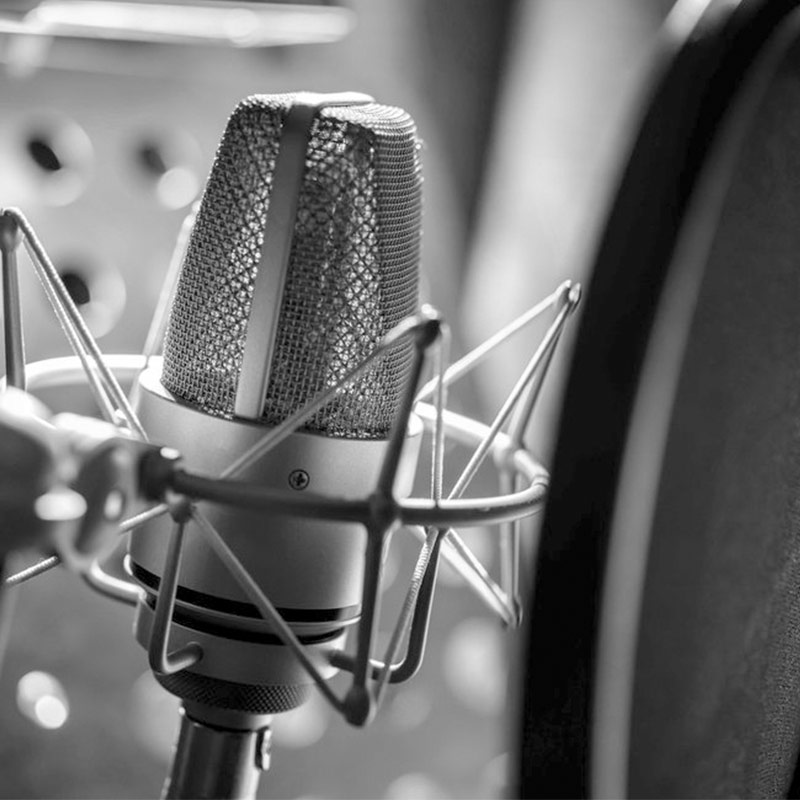 ENCUESTA ¿Qué prefieres como voz institucional de una estación