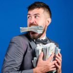 Ley anti-aumento de regalías por reproducción musical en radio continúa avanzando