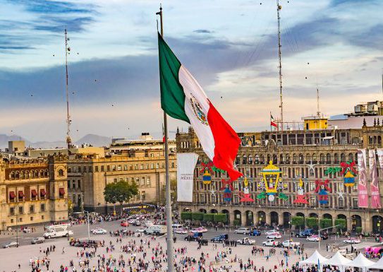 Trabajadores mexicanos de radio y tv piden aumento salarial del 12%