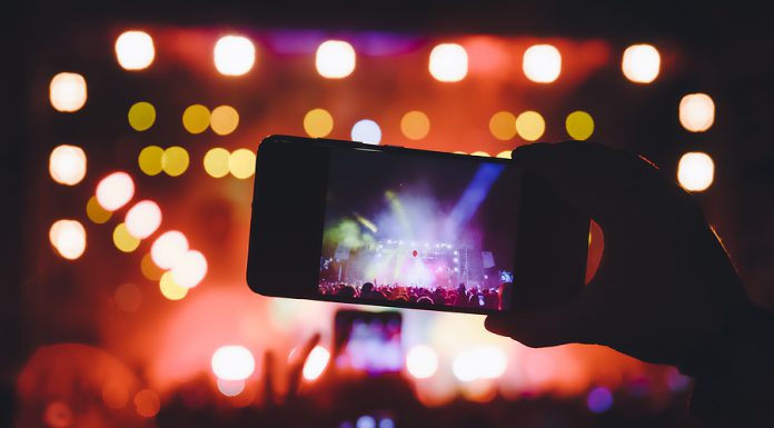 9 factores que debes considerar al transmitir videos en vivo