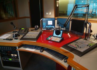 Las preocupaciones por COVID persisten en las radios locales