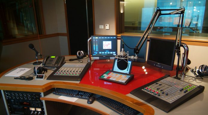 Las preocupaciones por COVID persisten en las radios locales