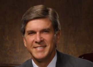 Gordon Smith dejará de ser presidente de la Asociación Nacional de Radiodifusores (NAB)