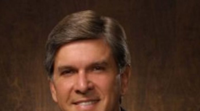 Gordon Smith dejará de ser presidente de la Asociación Nacional de Radiodifusores (NAB)