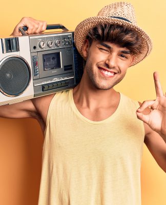 La radio hispana: El puente más auténtico entre marcas y comunidad