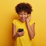 Grupos radiofónicos hispanos en EE.UU más escuchados online / noviembre 2022