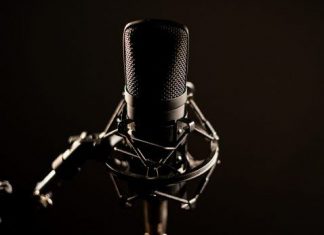 Guía completa para elegir los temas de conversación en tu emisora