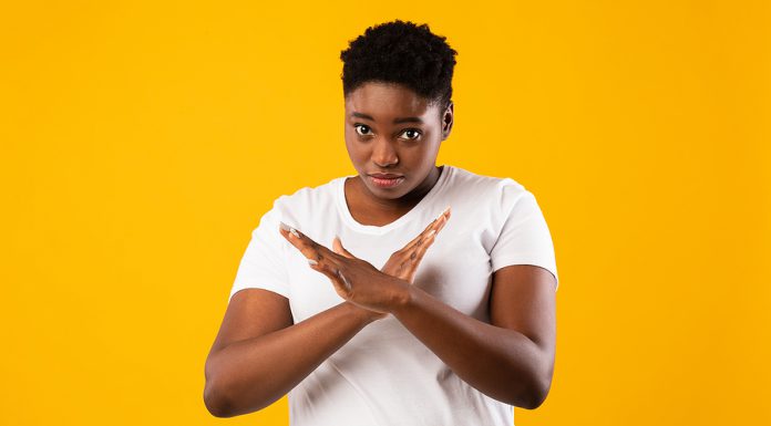 5 Peores formas de abrir conversación con tus invitados a cabina