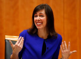 Senado ratifica a Jessica Rosenworcel como presidenta de la FCC