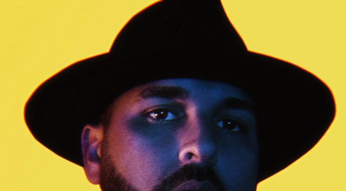 John Patiño se la juega “Por Los Dos”