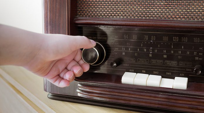 ¿Quieres que tus oyentes adquieran el hábito de escucha? 8 formas de lograrlo