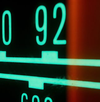 ¿Por qué en Colombia hay frecuencias de radio que terminan en decimales pares?