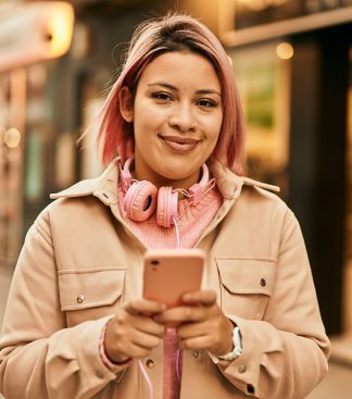 Estudio: Invertir en radio dirigida a hispanos es rentable