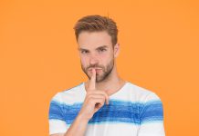 El gran poder del silencio en la radio