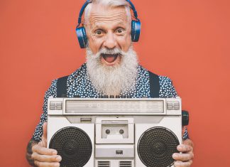 Boomers siguen siendo una oportunidad en el mundo del podcasting