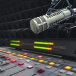 ¿Perdiste tu empleo? 3 Negocios emergentes de audio en los que puedes incursionar