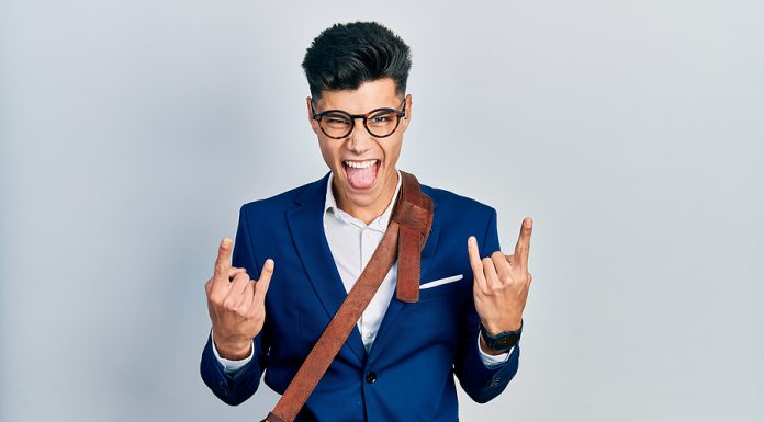 6 Formas de convertirte en EL MEJOR empleado de la radio