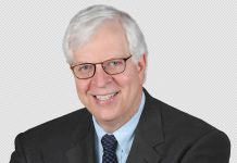 Locutor se contagia a propósito de COVID-19 para “demostrar que no es nocivo”