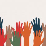 La radio no distingue entre género ni raza, al contrario une