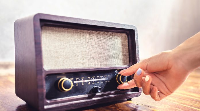 La radio: El vínculo perfecto entre los radioescuchas y su artista favorito