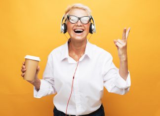 De la radio al podcast: Los veteranos enfocan su experiencia en proyectos digitales