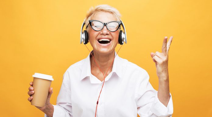 De la radio al podcast: Los veteranos enfocan su experiencia en proyectos digitales