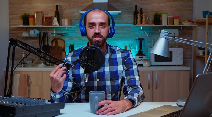 Podcast: Ejemplo de cómo los anfitriones toman el control de su marca de audio