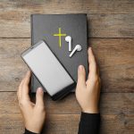 Los contenidos religiosos son un negocio rentable para la radio