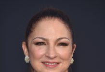 Gloria Estefan pide a representantes pago justo para la música reproducida en radio