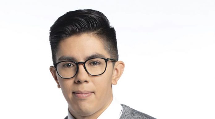 Carlos Branco se une como asistente de programación en Cali 93.9 FM LA