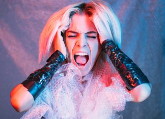 Aprende a comunicar una mala noticia al aire