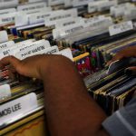 ¿Cómo escoger las canciones correctas para su emisora?