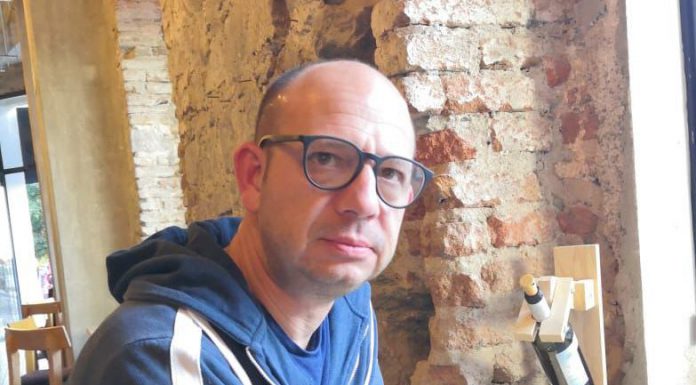 Glenn de la Rosa comienza como director de formatos y contenidos de radio en Multimedios