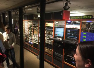 Equipos necesarios para una emisora de radio – En la sala de equipos