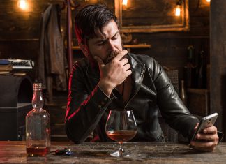 Malos hábitos que arruinarán tu imagen en tu carrera dentro de la radio