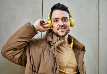 Grupos radiofónicos hispanos en EE.UU más escuchados online / septiembre 2023