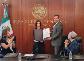 Reconoce Senado de la República trayectoria de Tribuna Comunicación