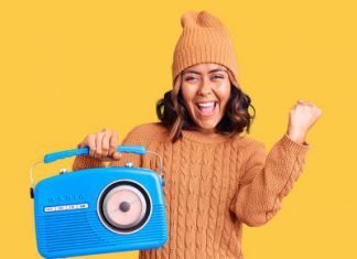 Encuesta confirma que oyentes confían más en la radio que en las redes sociales