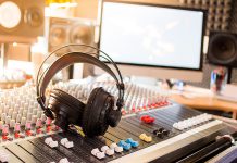 ¿No sabe qué nombre ponerle a su estación de radio?