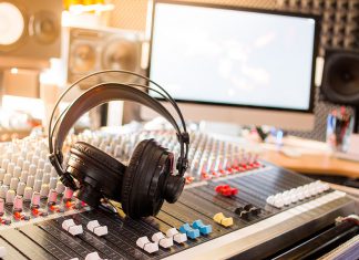 ¿No sabe qué nombre ponerle a su estación de radio?