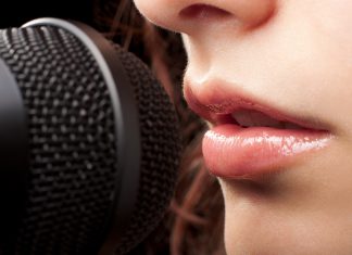 La importancia de calentar la voz