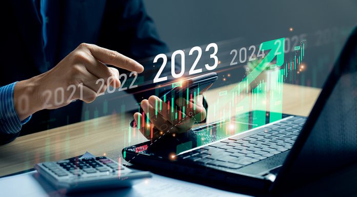 Perspectivas de la segunda mitad del año dichas por expertos del medio