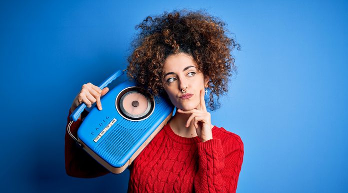 Más de 60 temas de conversación para hablar con sus oyentes