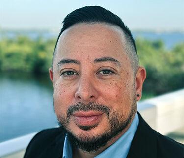 Rumba 97.7 FM Boston nombra a Eliseo Cierra como director de Programación