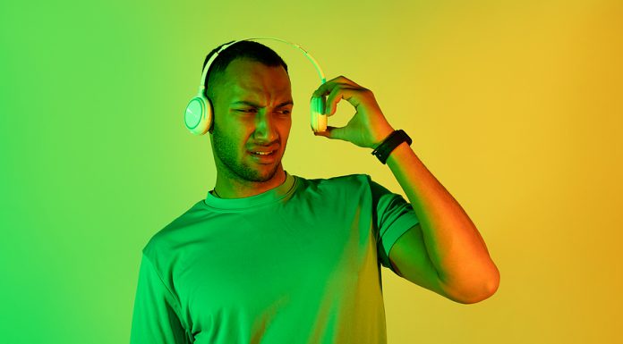 Oyentes no presentaron orientación negativa a marcas anunciadas en Podcasts controversiales