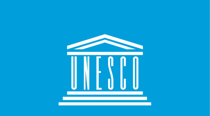UNESCO se suma a lucha contra eliminación de radio AM en vehículos