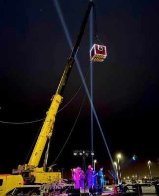 Locutores Shaon Ortiz y Román Vázquez van a las alturas para recolectar juguetes