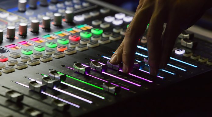 Viejas costumbres de la radio que retoman relevancia en 2025