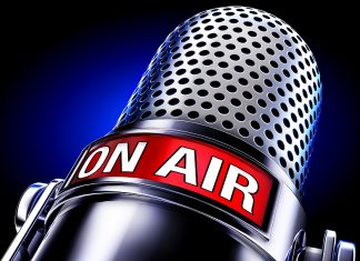 ¿Deberían regresar los locutores de noticias a la radio?